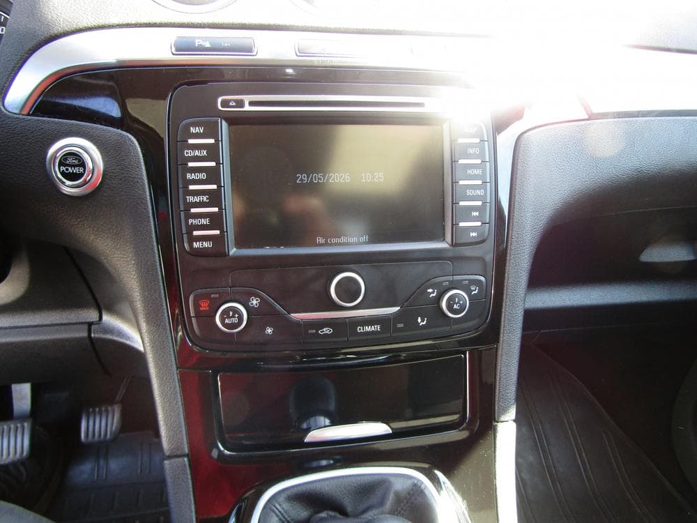 2011 Ford GALAXY - 27