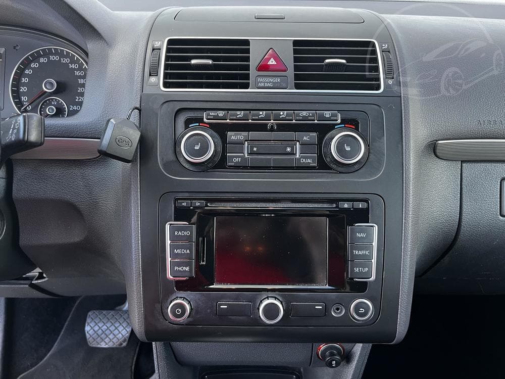 2010 Volkswagen Touran - 14