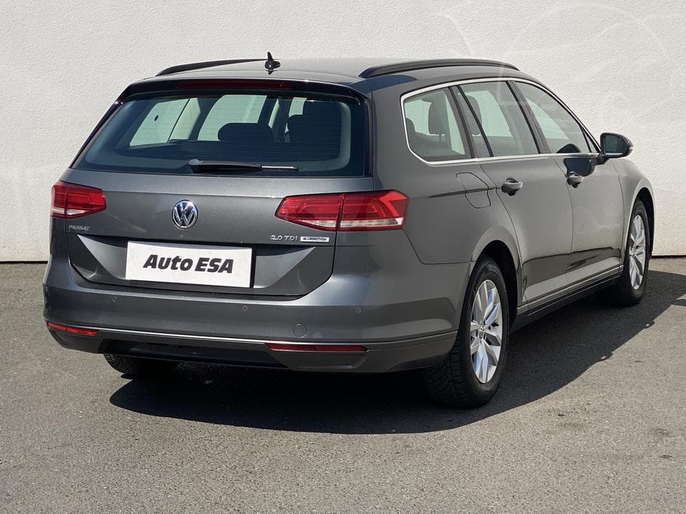 2015 Volkswagen PASSAT - 7