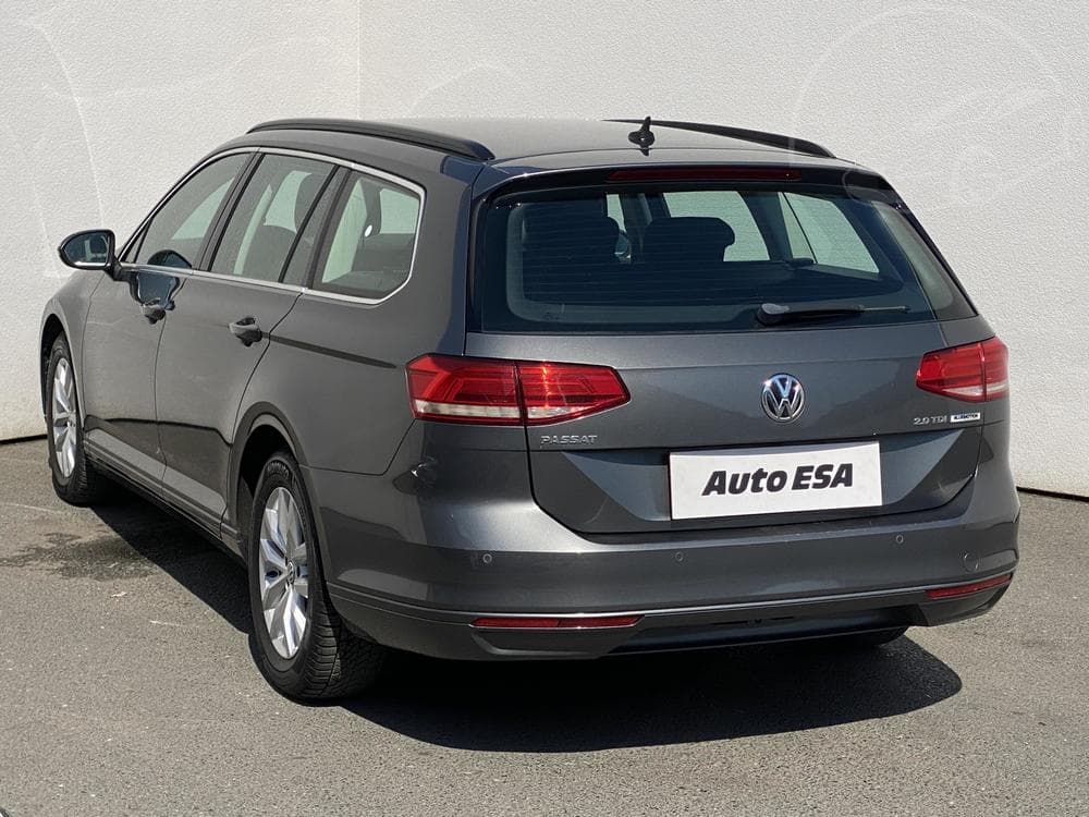 2015 Volkswagen PASSAT - 11