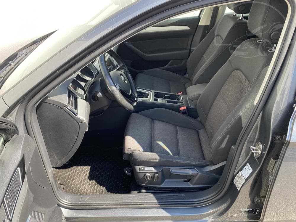 2015 Volkswagen PASSAT - 17