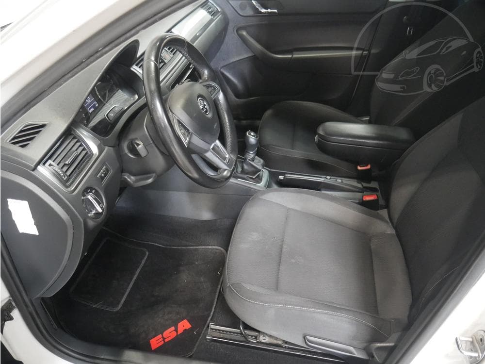 2014 Škoda RAPID - 9