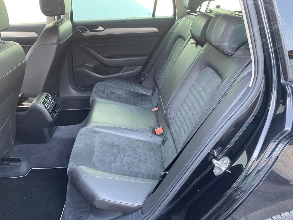 2015 Volkswagen PASSAT - 28