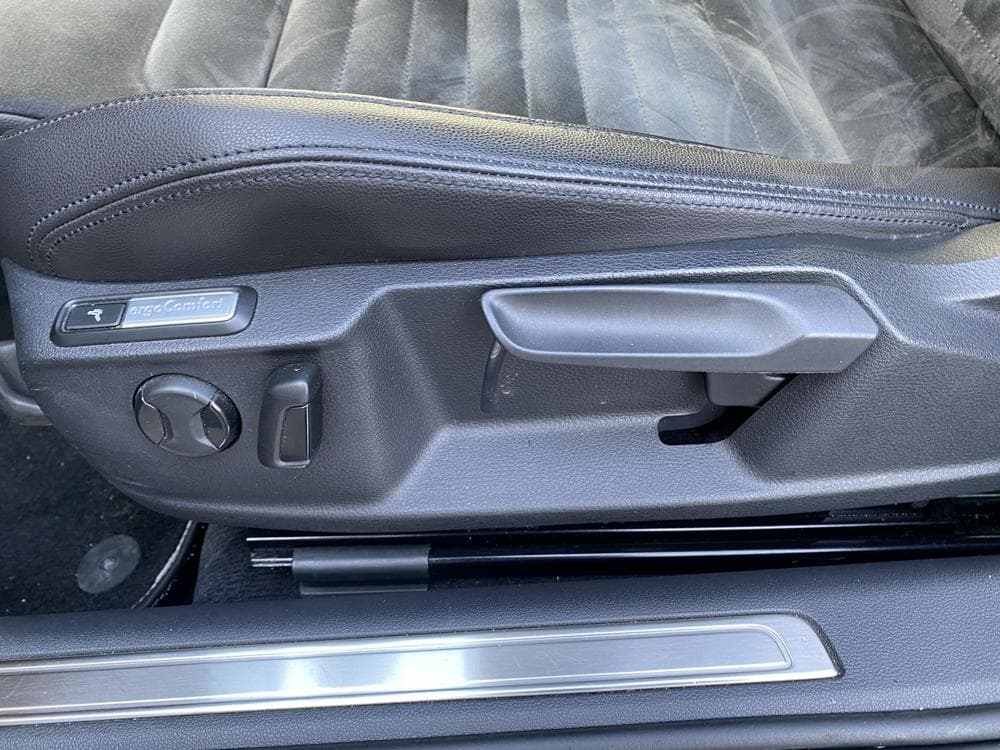 2015 Volkswagen PASSAT - 43