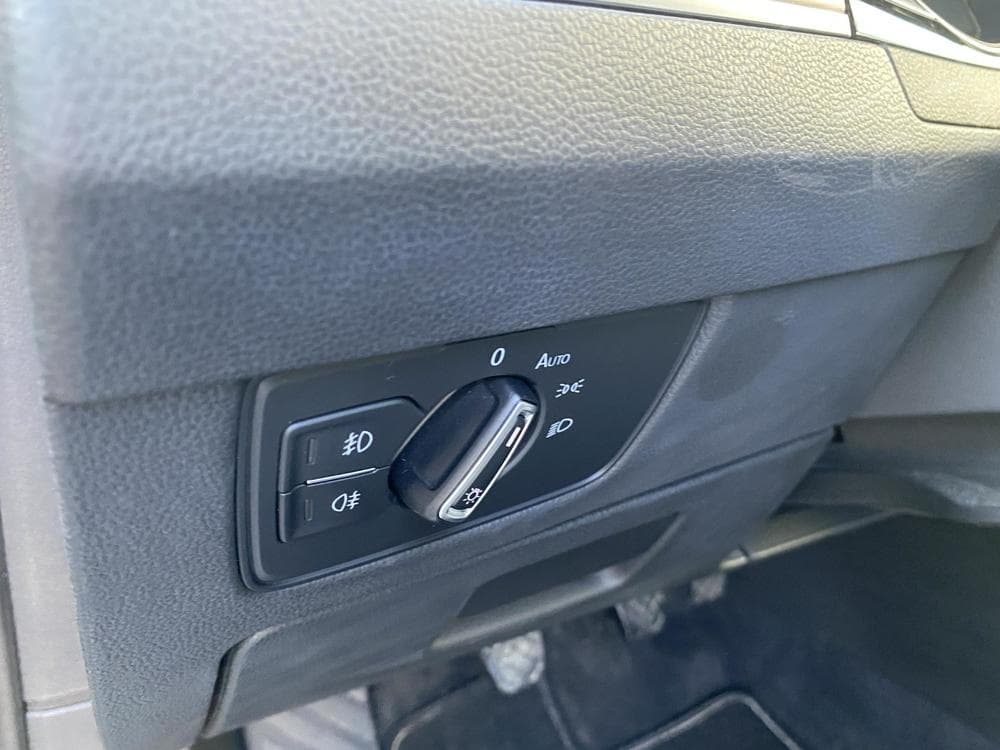 2015 Volkswagen PASSAT - 46