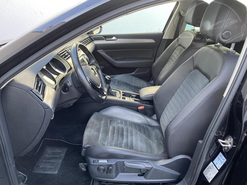 2015 Volkswagen PASSAT - 25