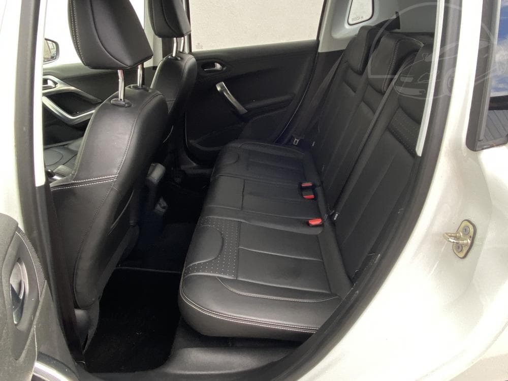 2013 Peugeot 2008 - 10
