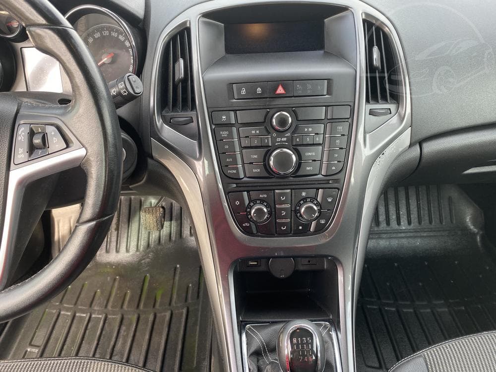 2013 Opel ASTRA - 16