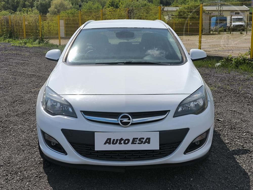 2013 Opel ASTRA - 2