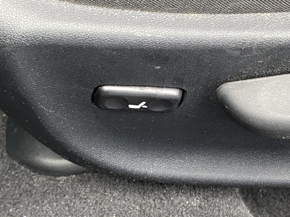 2012 Toyota AVENSIS - 12