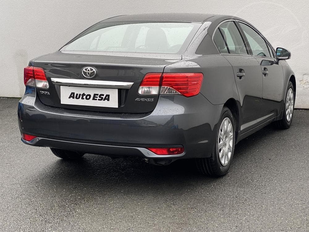 2012 Toyota AVENSIS - 4