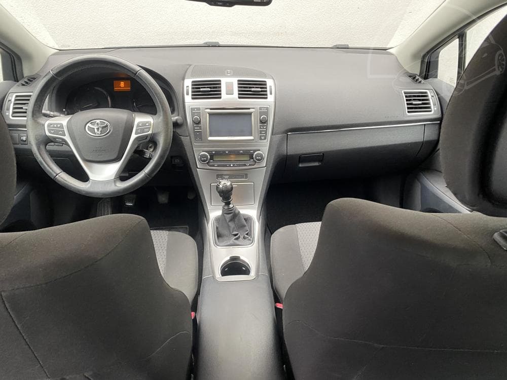 2012 Toyota AVENSIS - 8