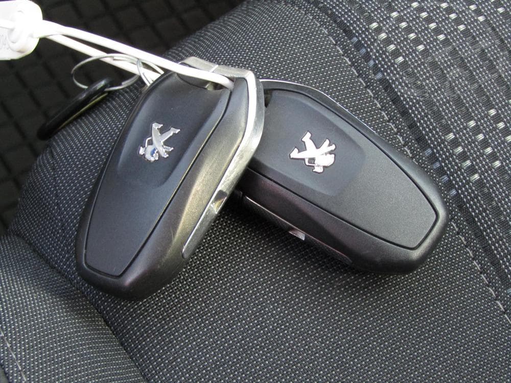 2017 Peugeot 308 - 17