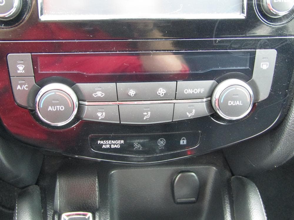 2016 Nissan Qashqai - 16