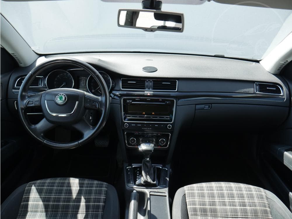 2012 Škoda SUPERB - 8