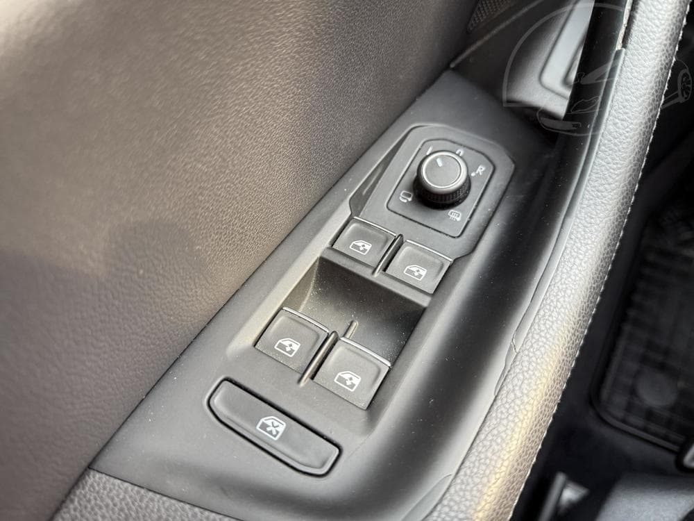 2016 Volkswagen Passat - 11