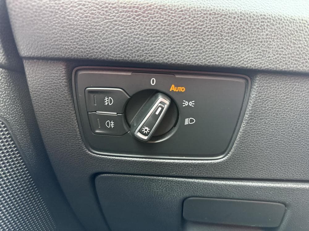 2016 Volkswagen Passat - 12