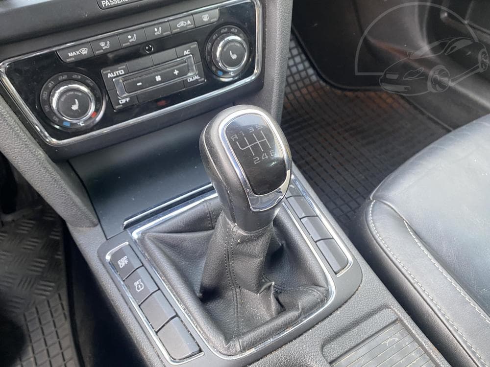 2010 Škoda SUPERB - 15