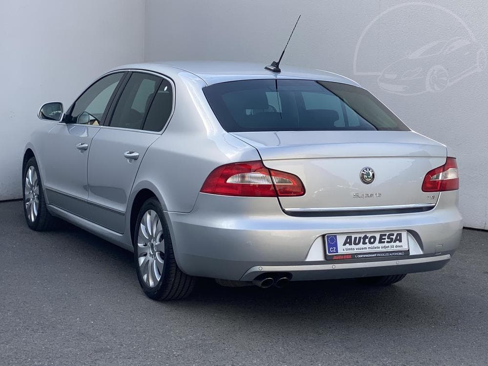 2010 Škoda SUPERB - 6