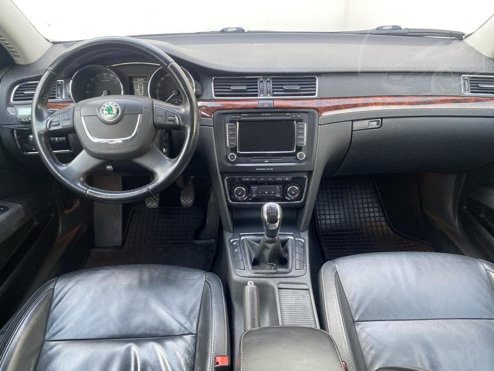2010 Škoda SUPERB - 8