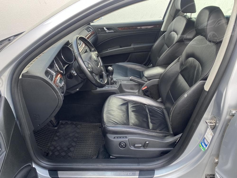 2010 Škoda SUPERB - 9