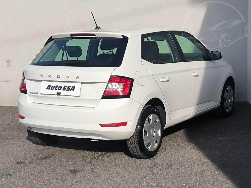 2020 Škoda FABIA - 16