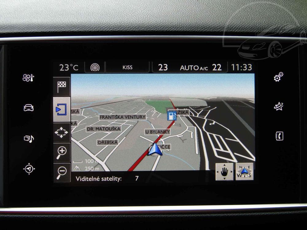 2015 Peugeot 308 - 14