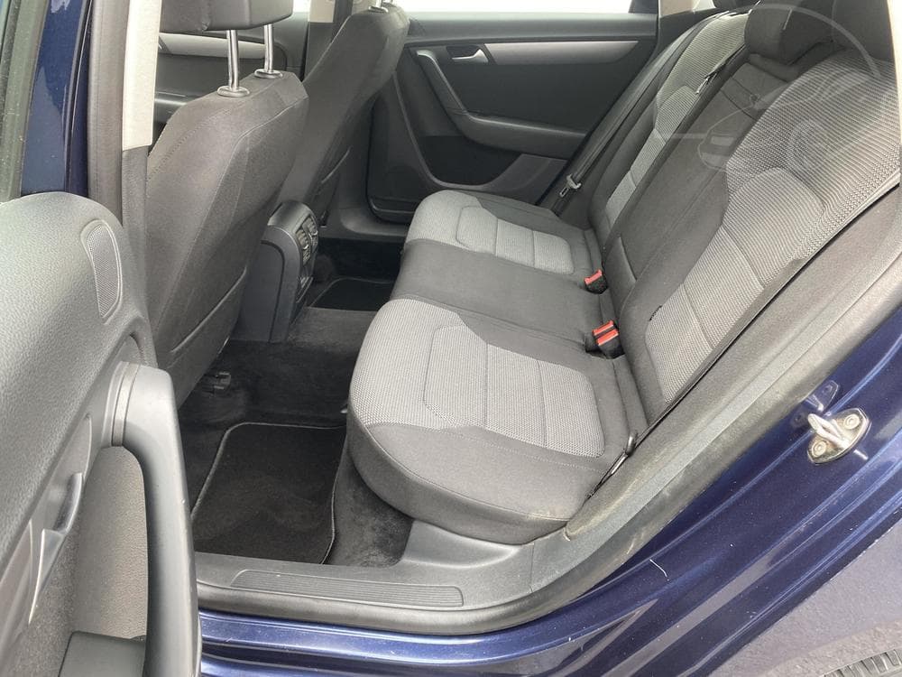 2012 Volkswagen PASSAT - 19
