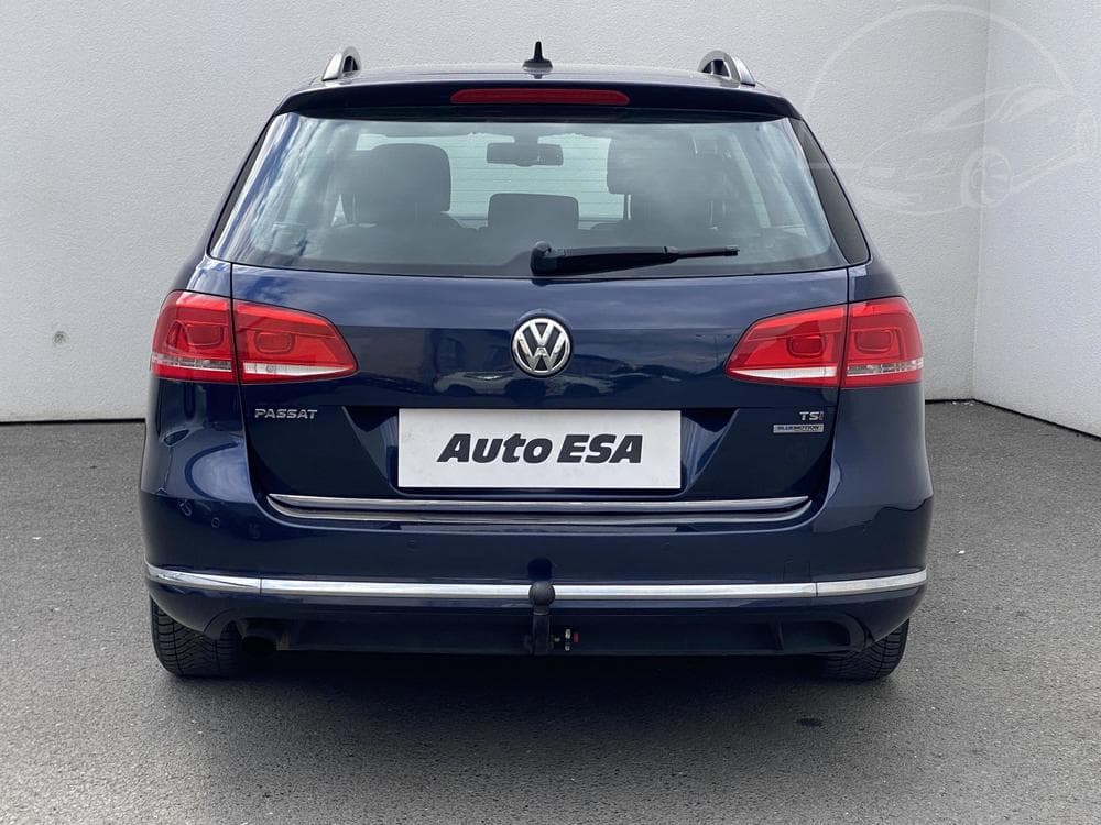2012 Volkswagen PASSAT - 9