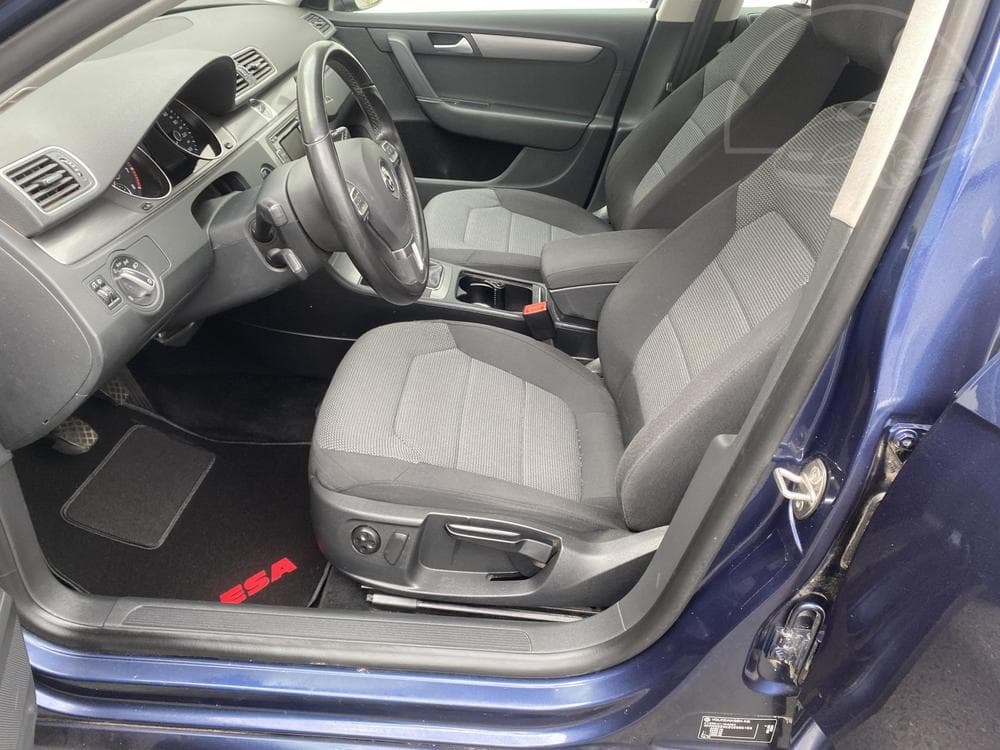 2012 Volkswagen PASSAT - 17