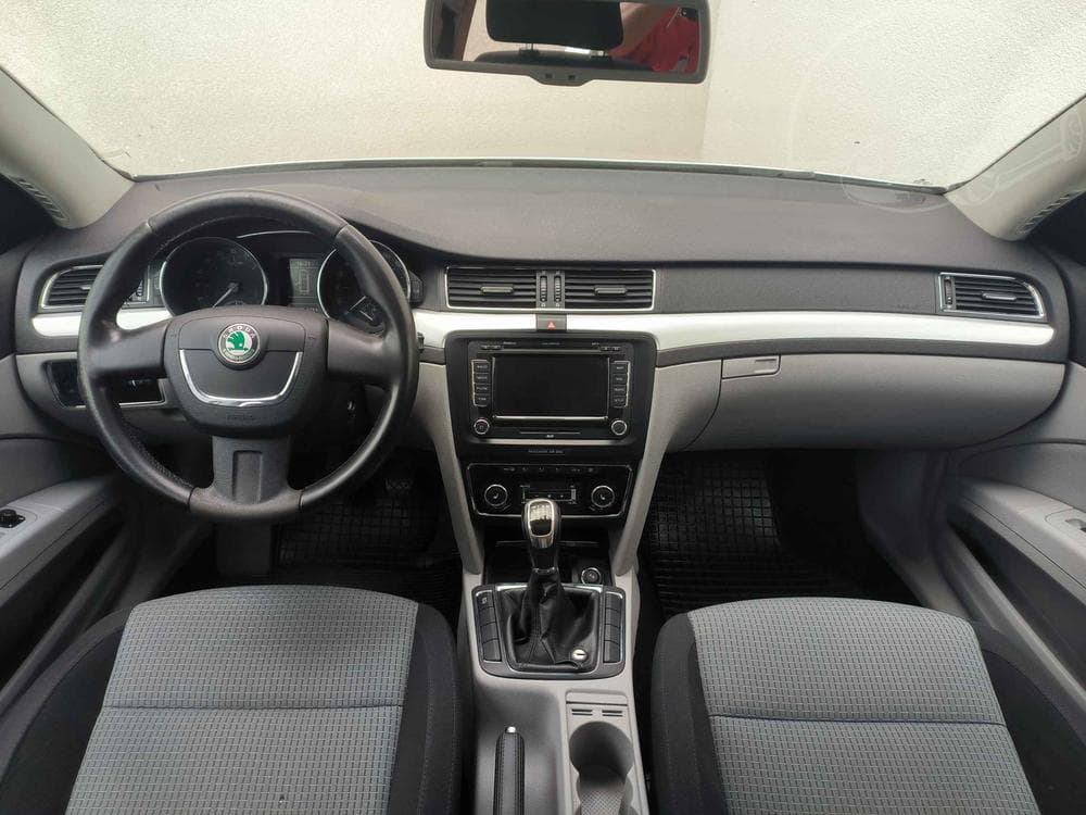 2009 Škoda SUPERB - 8