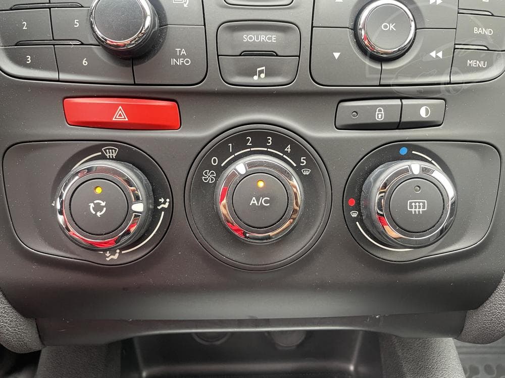 2016 Citroen C4 - 15