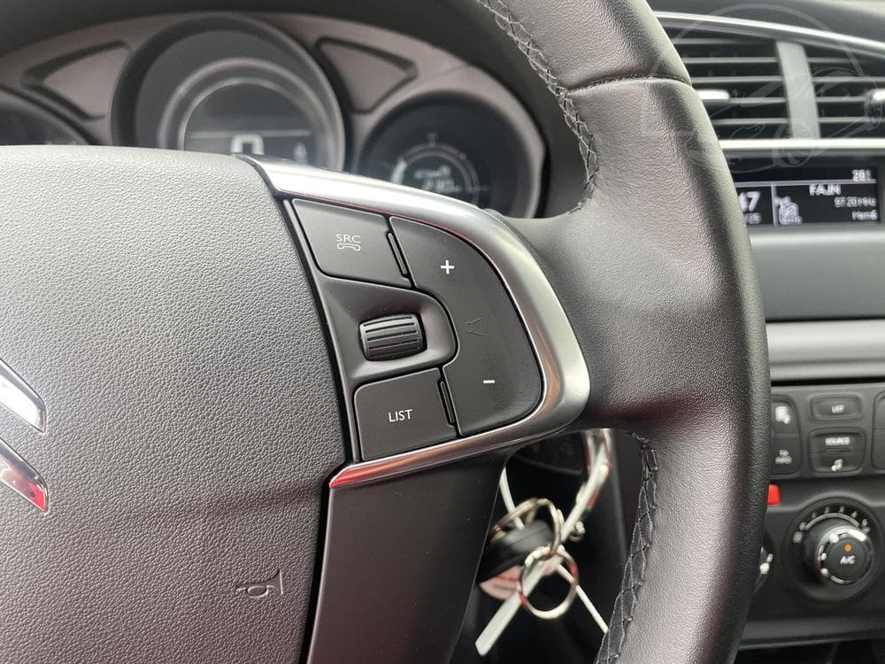 2016 Citroen C4 - 18