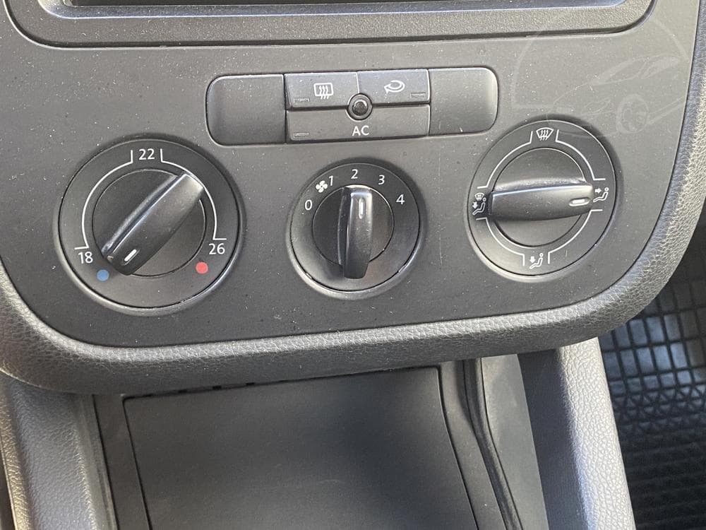 2009 Volkswagen GOLF - 12