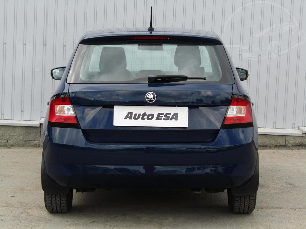 2015 Škoda FABIA - 9