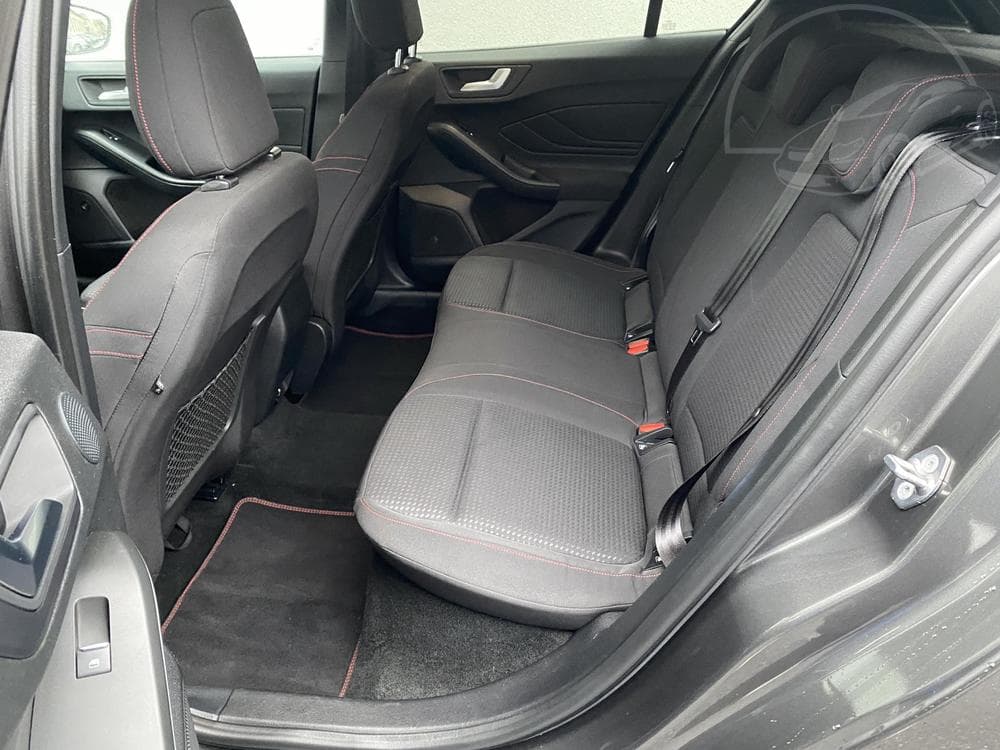 2018 Ford FOCUS - 28