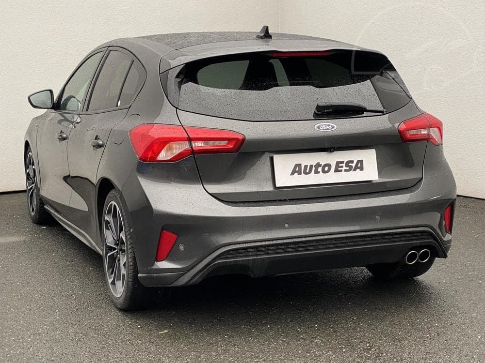 2018 Ford FOCUS - 16