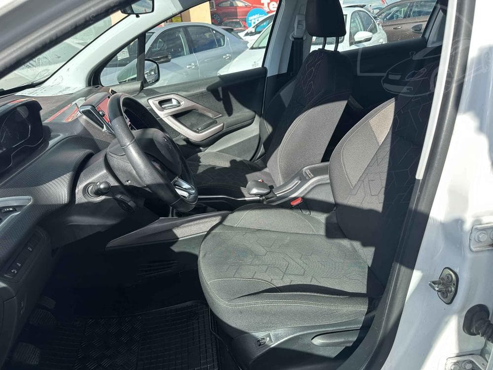 2014 Peugeot 2008 - 9