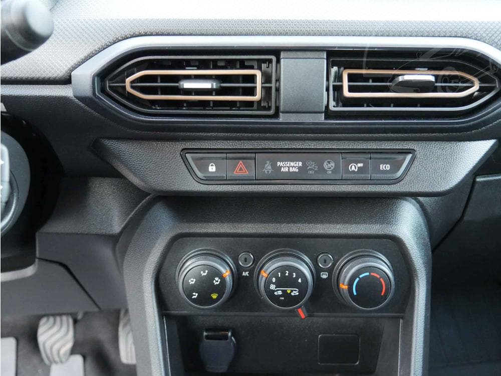 2025 Dacia SANDERO - 11