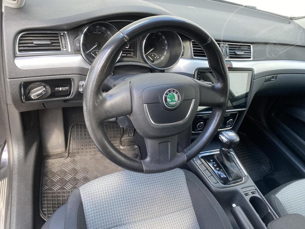 2011 Škoda SUPERB - 23