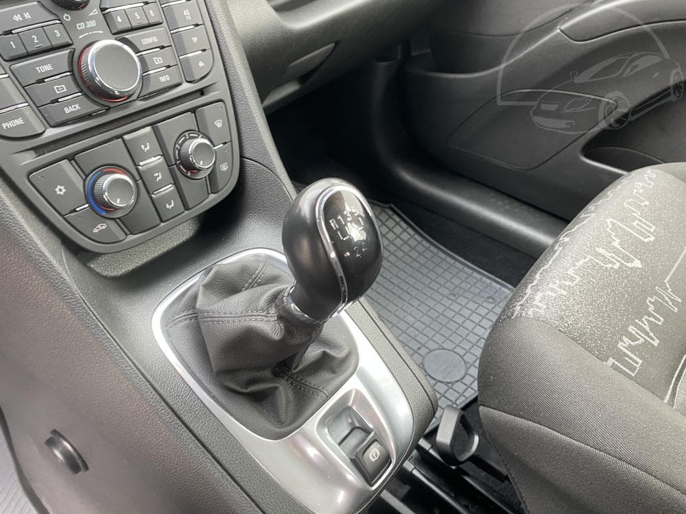 2016 Opel MERIVA - 29