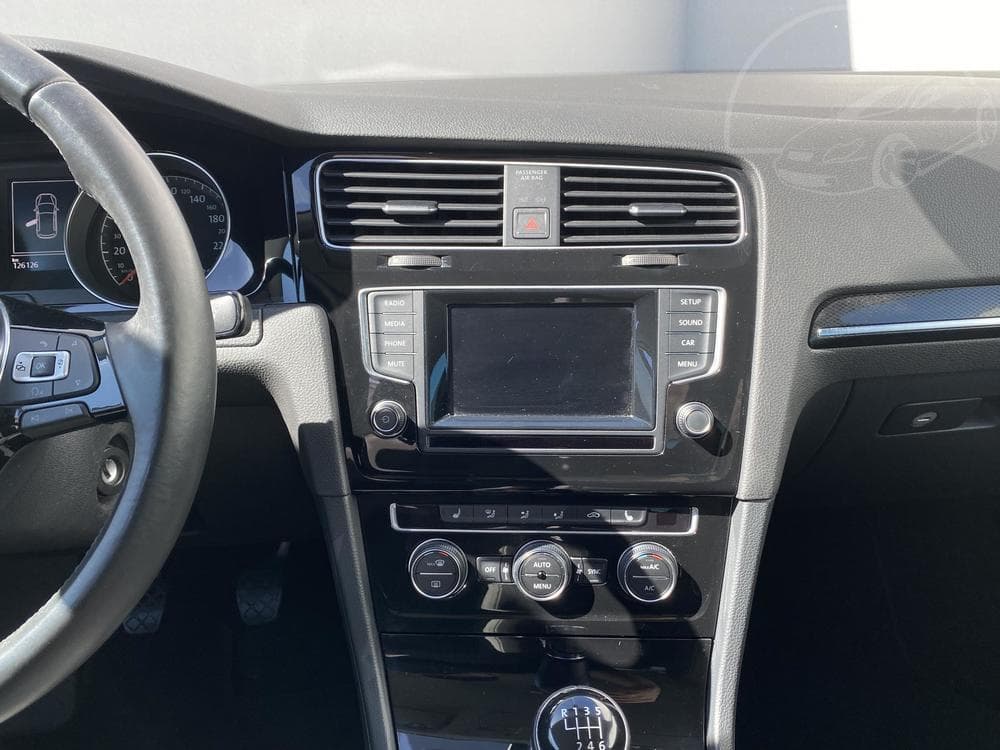 2014 Volkswagen GOLF - 34