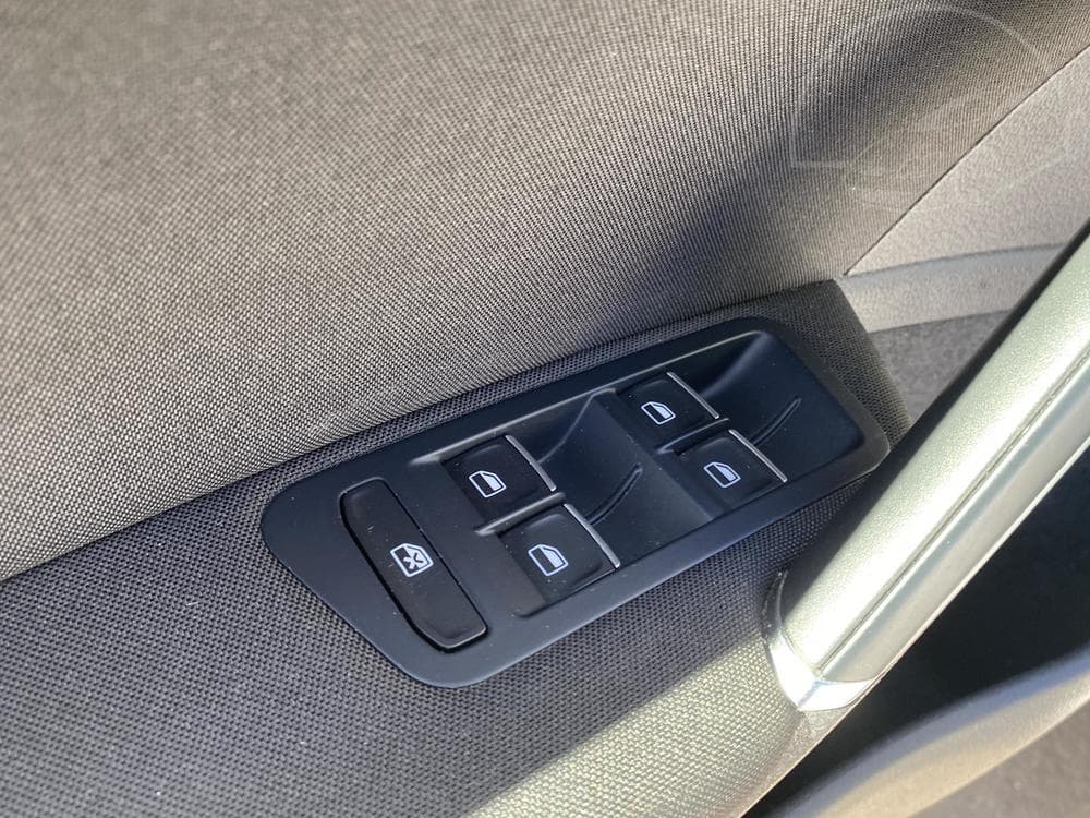 2014 Volkswagen GOLF - 37