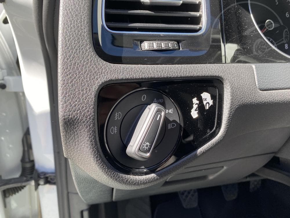 2014 Volkswagen GOLF - 43