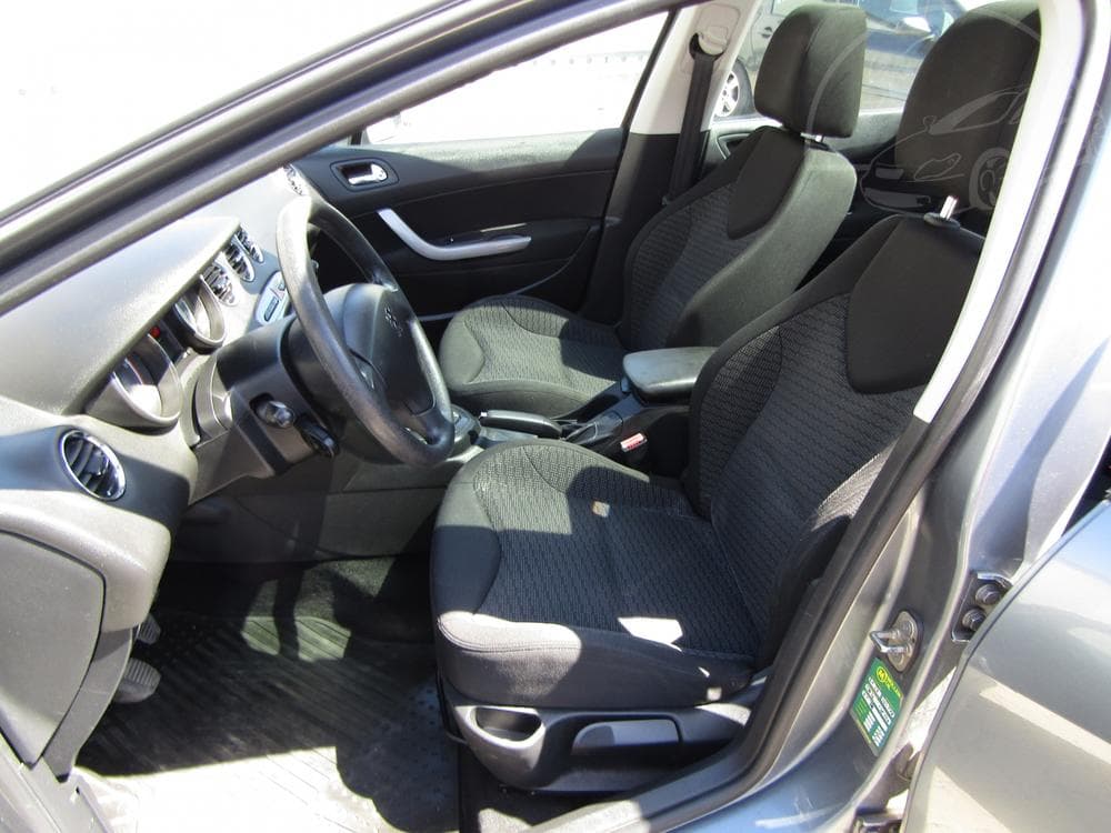 2011 Peugeot 308 - 25