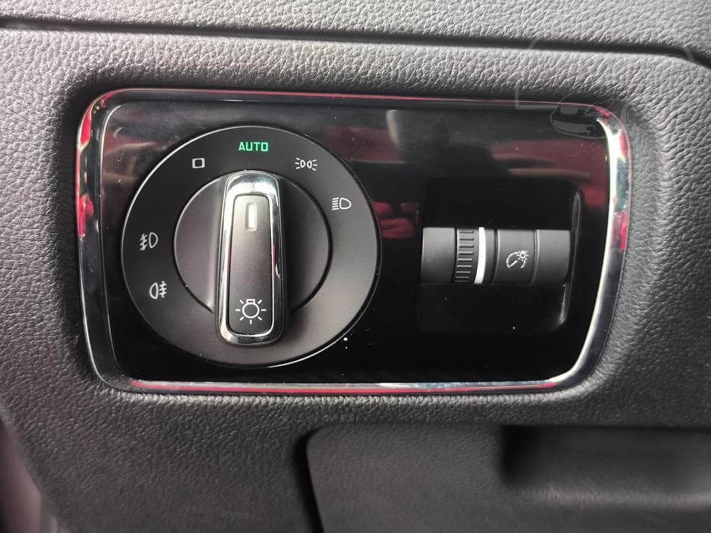 2011 Škoda SUPERB - 27