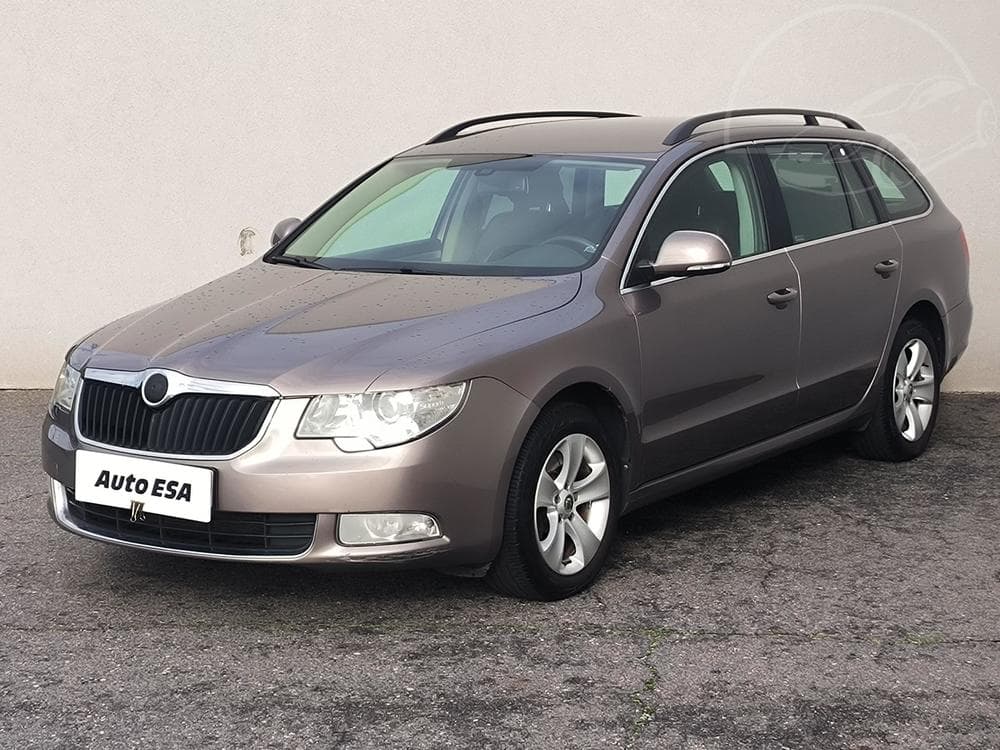 2011 Škoda SUPERB - 5