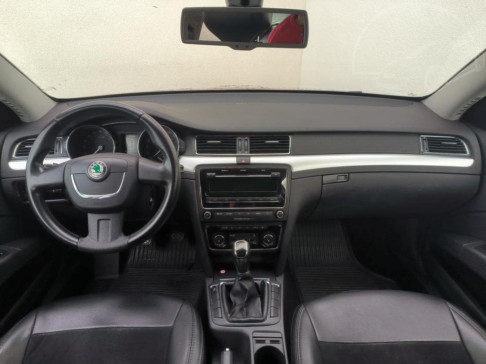 2011 Škoda SUPERB - 15