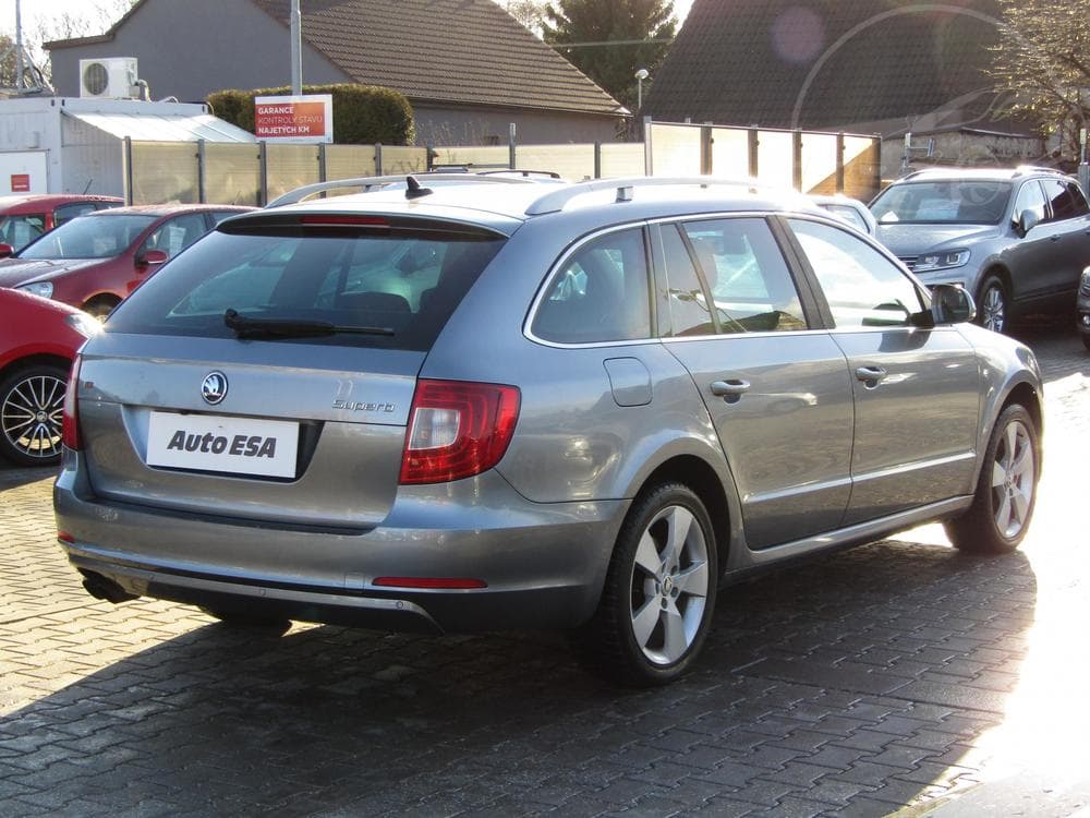 2012 Škoda SUPERB - 7