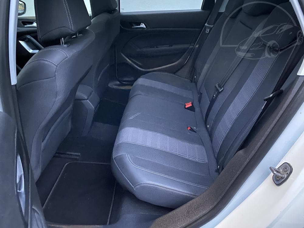 2019 Peugeot 308 - 10